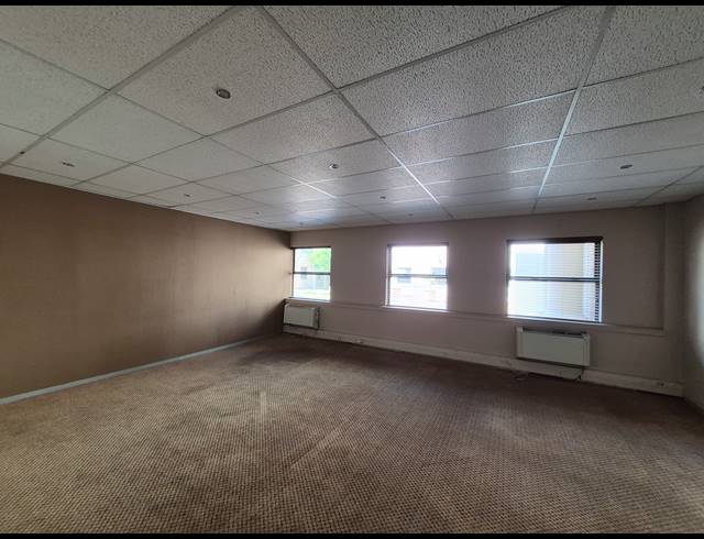 931M² OFFICE TO LET IN SANDTON CENTRAL